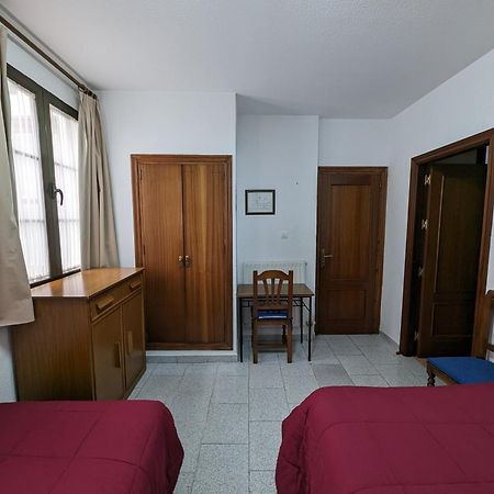Pensión Ciudad Navarro Ramos Granada Exterior foto